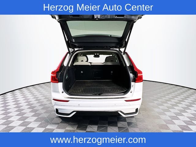 2025 Volvo XC60 Plug-In Hybrid T8 Plus