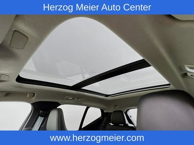 2025 Volvo XC40 B5 Core