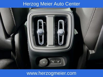 2025 Volvo XC40 B5 Core