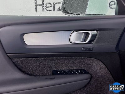 2025 Volvo XC40 B5 Core