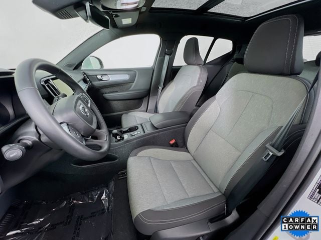 2025 Volvo XC40 B5 Core