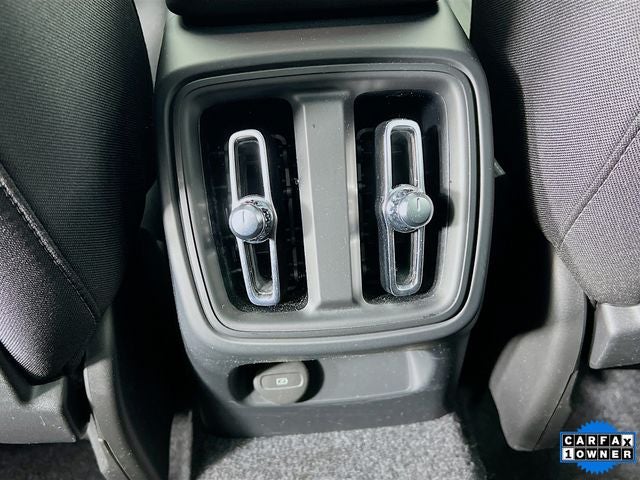 2025 Volvo XC40 B5 Core