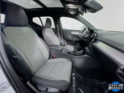 2025 Volvo XC40 B5 Core