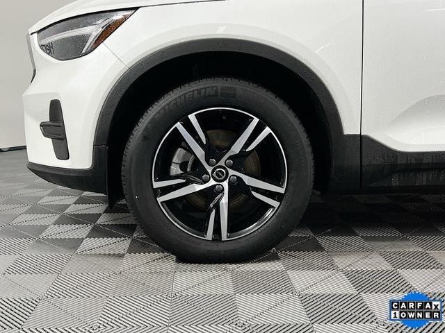 2025 Volvo XC40 B5 Core