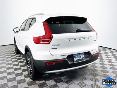 2025 Volvo XC40 B5 Core