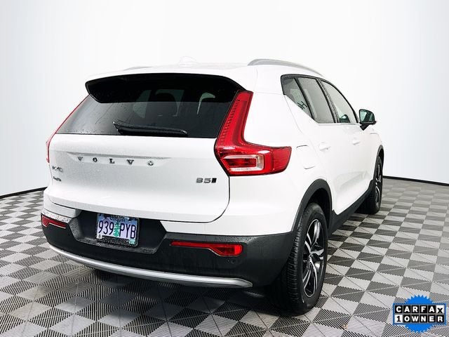 2025 Volvo XC40 B5 Core