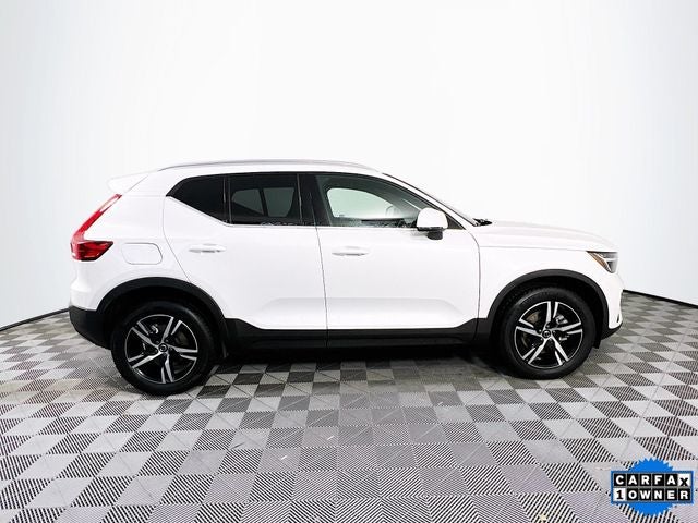 2025 Volvo XC40 B5 Core