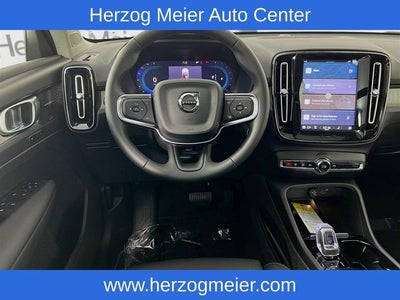 2023 Volvo XC40 B5 Ultimate