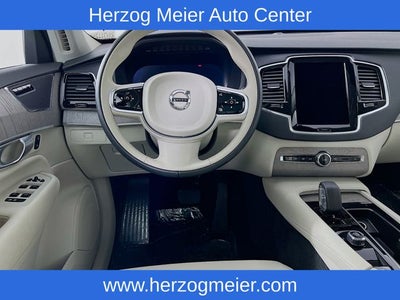 2025 Volvo XC90 B5 Plus
