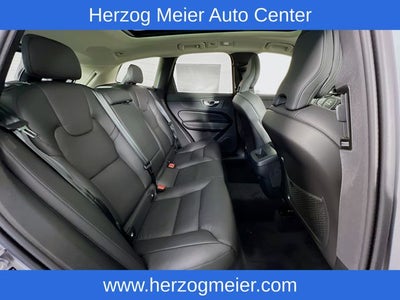 2025 Volvo XC60 B5 Plus